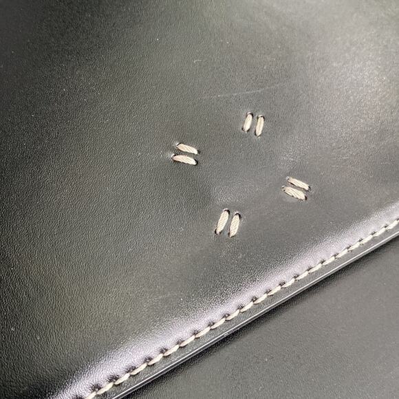 Vasic $350+ Large Bee Black Handle Leather Shoulder Bag - Picture 14 of 16